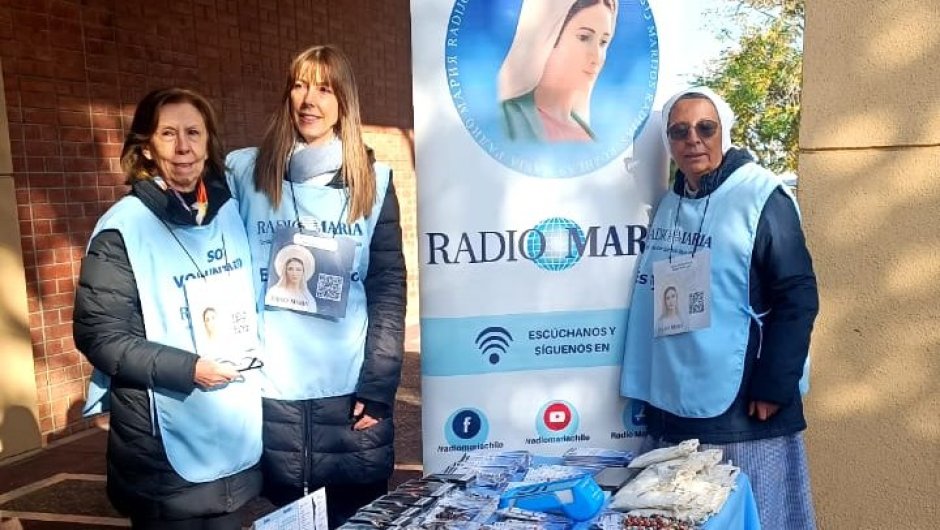¿Qué hace un voluntario en Radio María?