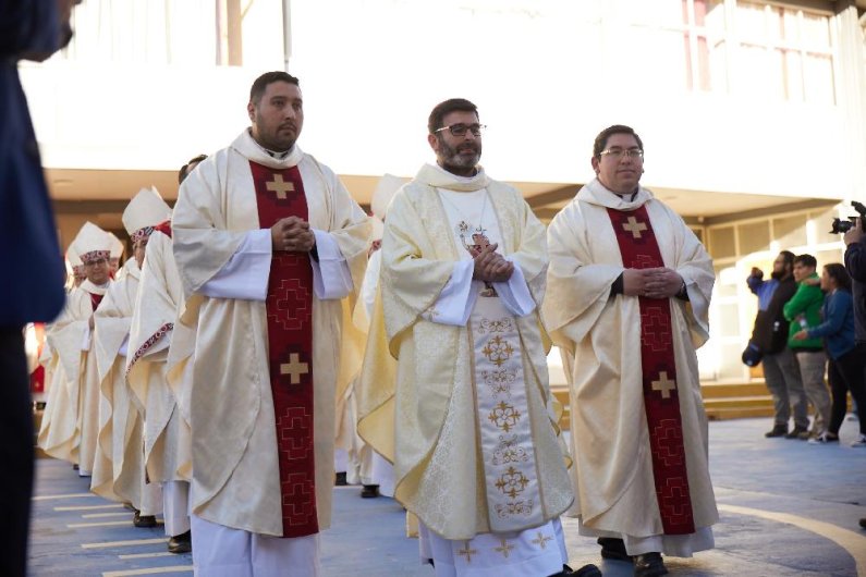 Monseñor Tomás Carrasco Cortés recibió el Orden Episcopal