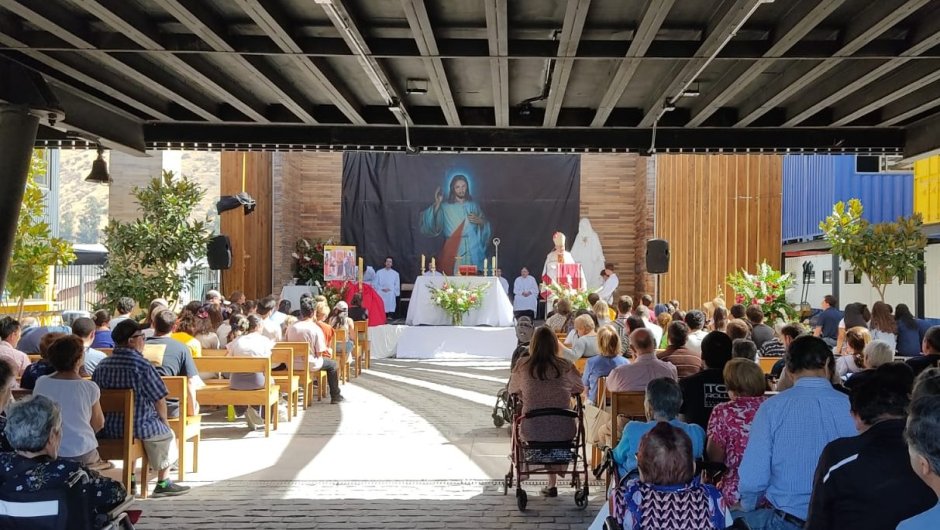 NUNCIO CELEBRA FIESTA DE LA MISERICORDIA EN LA PINCOYA